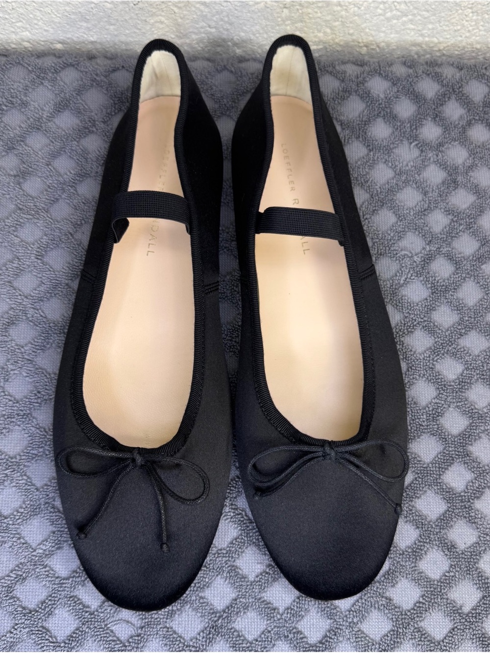 LOEFFLER RANDALL MARY JANES BLACK SATIN Size  9.5 B